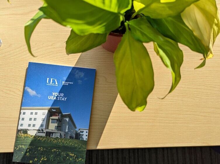 Отель Broadview