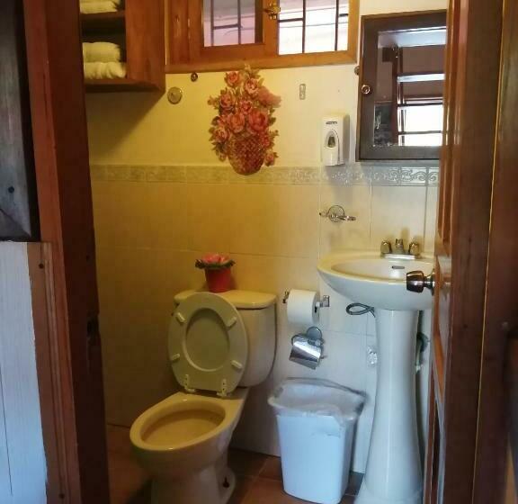 ホテル Cabañas Mountain River Lake Inn