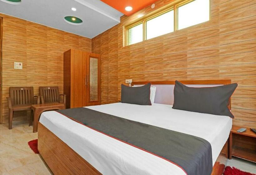 Отель Capital O 86239 Regency And Restaurant