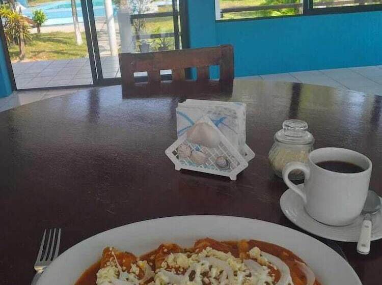 Отель Costa Belle