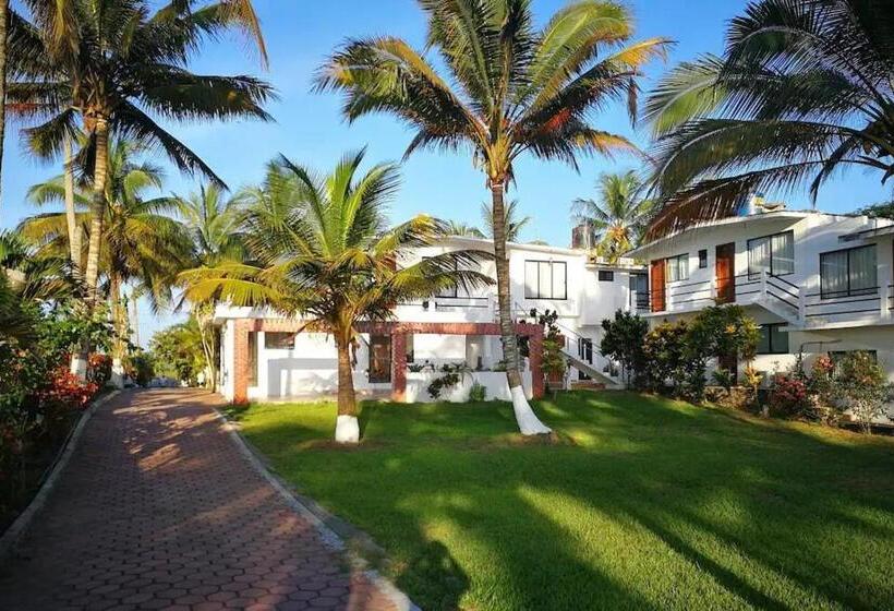 Отель Costa Belle