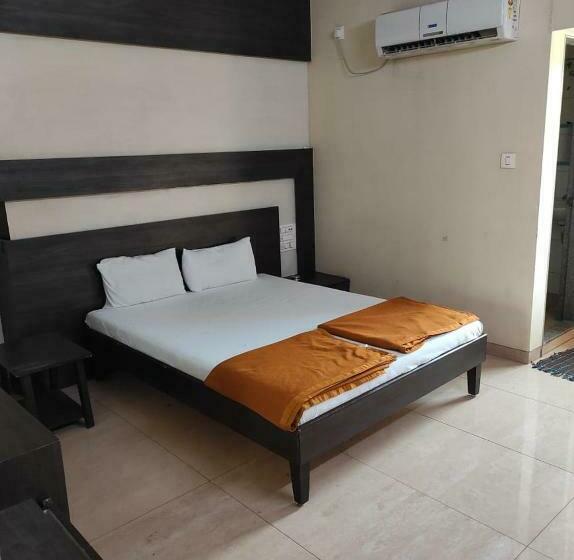 ホテル Darshan By Wb Inn