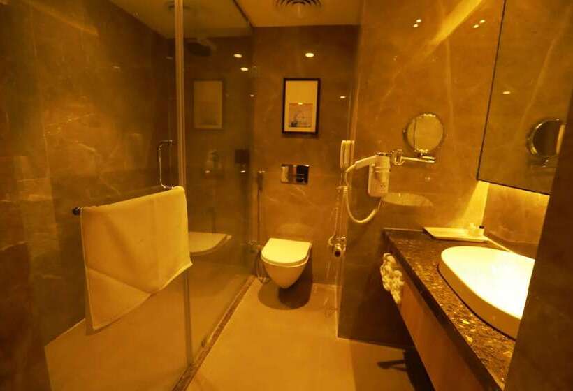 בית מלון כפרי Grand Sarovar Portico, Latur