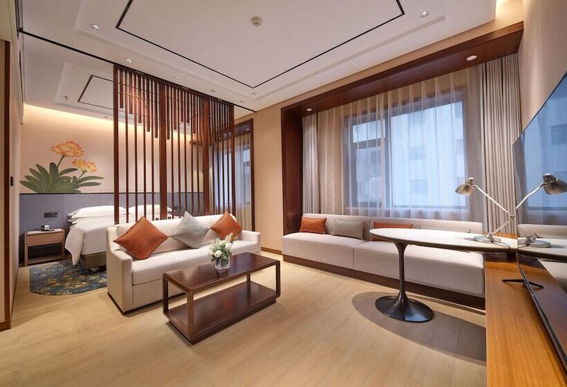 Отель Hilton Garden Inn Anshan