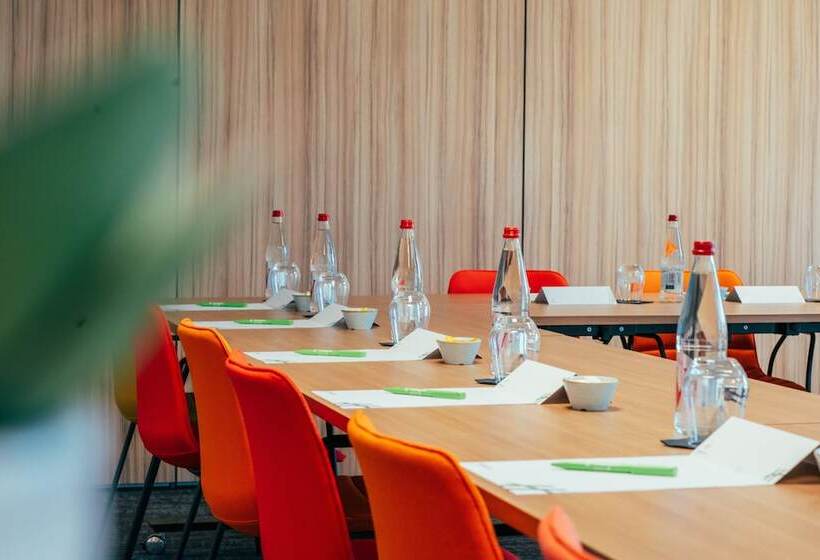 هتل Holiday Inn   Bordeaux Merignac, An Ihg