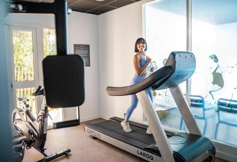 هتل Holiday Inn   Bordeaux Merignac, An Ihg