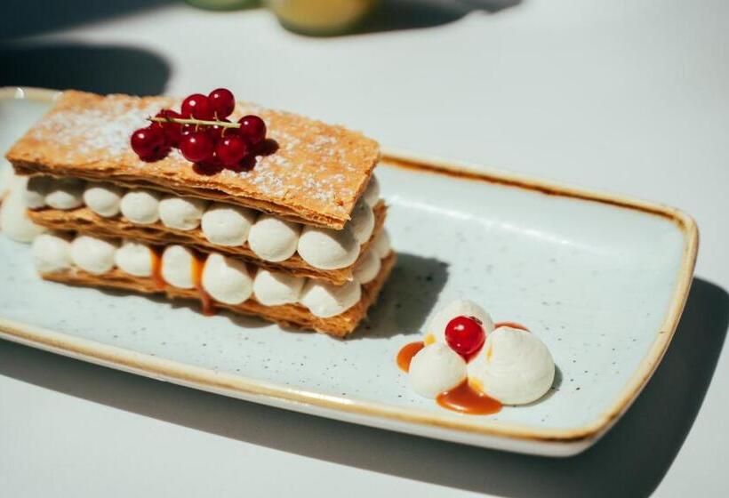 هتل Holiday Inn   Bordeaux Merignac, An Ihg