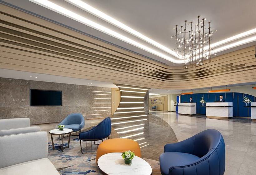 בית מלון כפרי Holiday Inn Express Yibin By Ihg