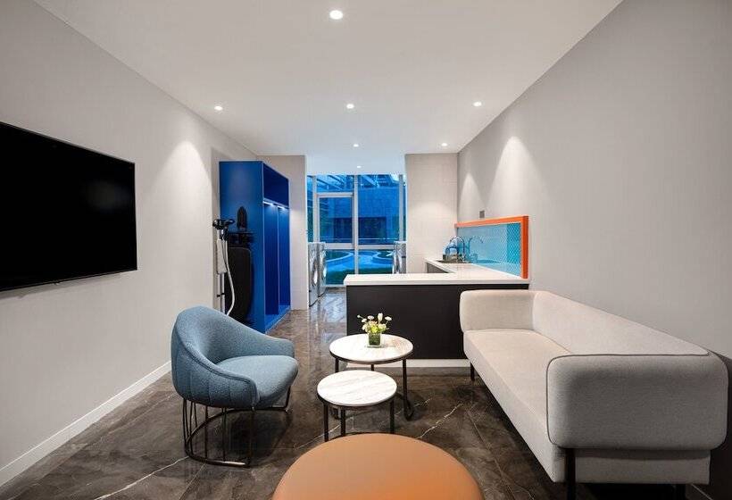 בית מלון כפרי Holiday Inn Express Yibin By Ihg