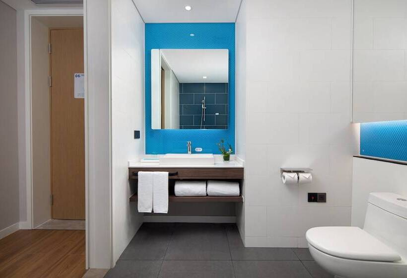 בית מלון כפרי Holiday Inn Express Yibin By Ihg