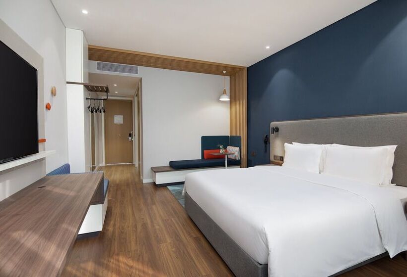 בית מלון כפרי Holiday Inn Express Yibin By Ihg