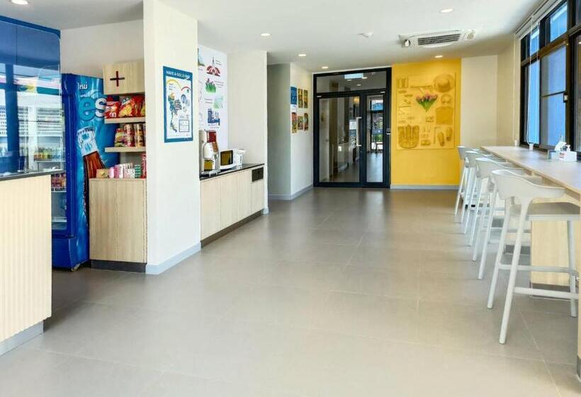 호텔 Hop Inn Chaiyaphum