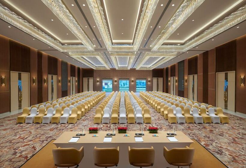 Hotel Hyatt Regency Dehradun Resort And Spa