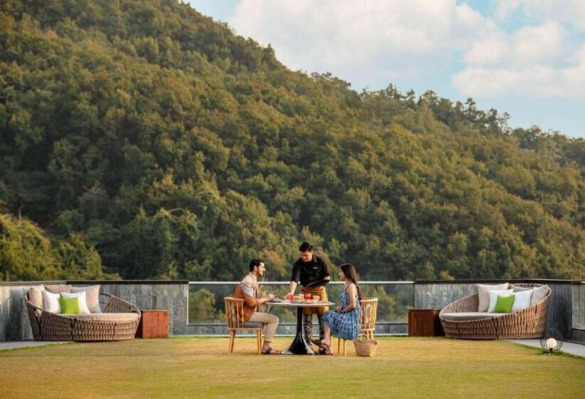 Hotel Hyatt Regency Dehradun Resort And Spa