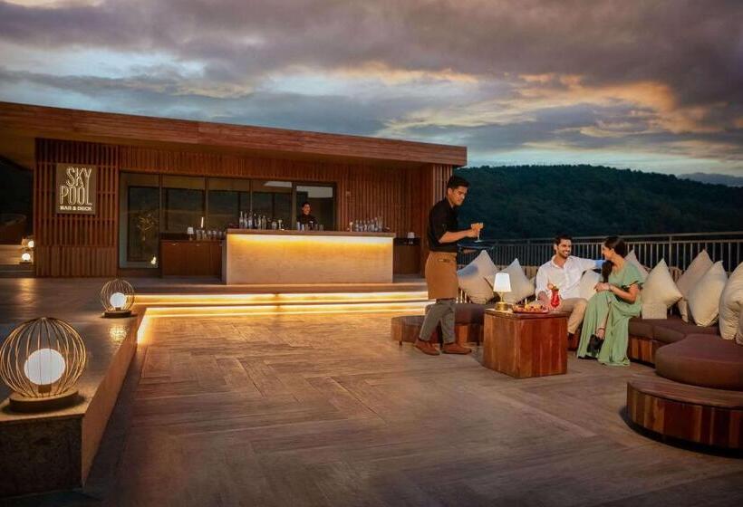 Hotel Hyatt Regency Dehradun Resort And Spa