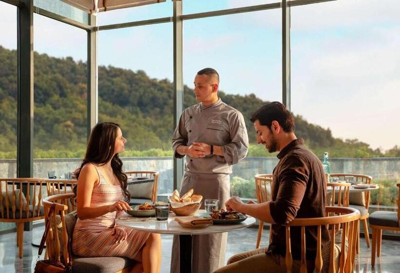 Hotel Hyatt Regency Dehradun Resort And Spa