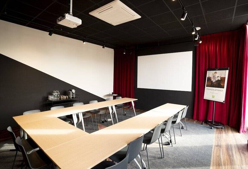 ホテル Ibis Styles Lens Centre Gare