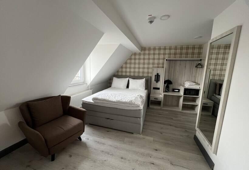 ホテル Innception