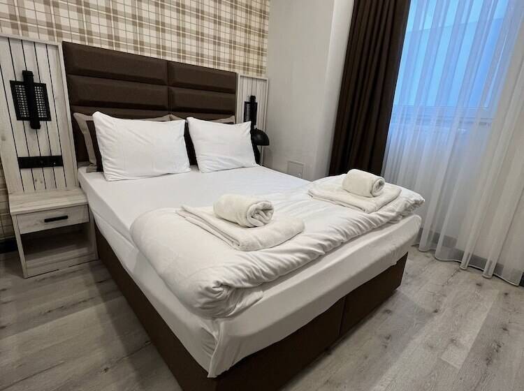 ホテル Innception