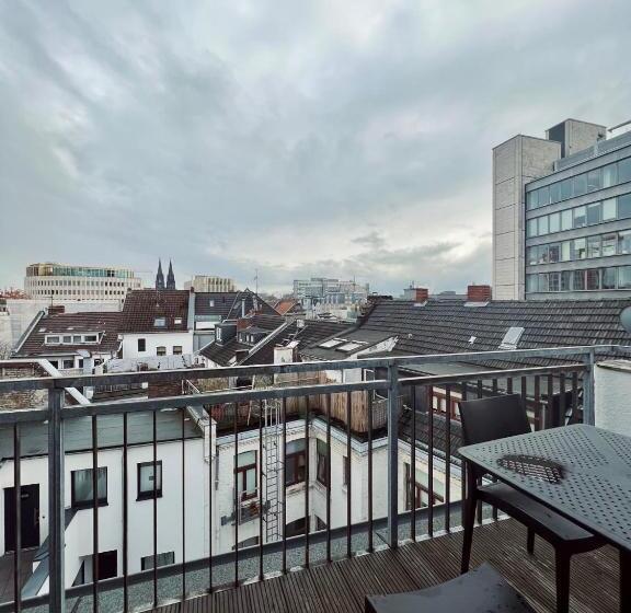 ホテル Innception