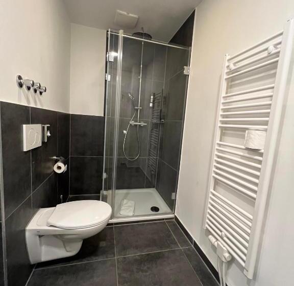 ホテル Innception