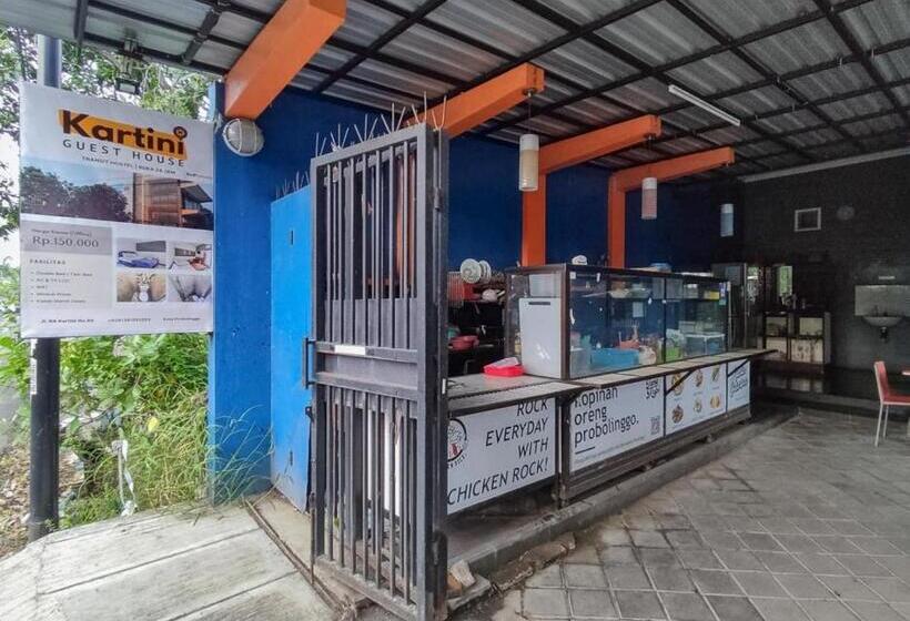 Отель Kartini Guest House Near Alun Alun Probolinggo