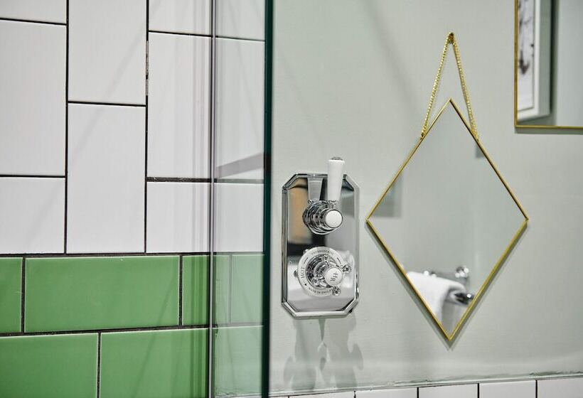 ホテル Kings Arms