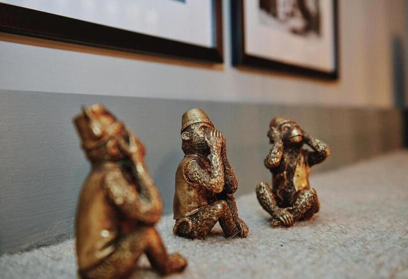 ホテル Kings Arms