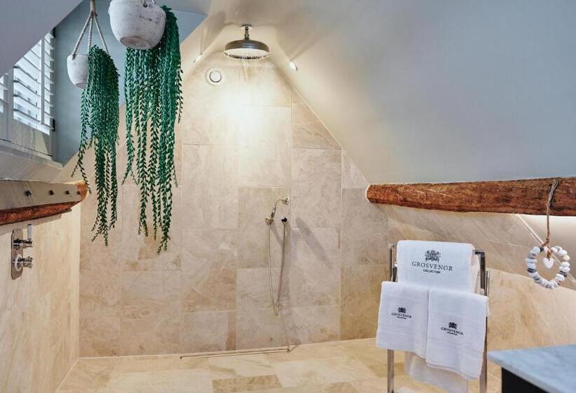 ホテル Kings Arms