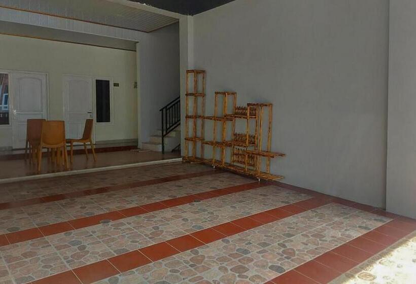 호텔 Koolkost @ Jalan Tirto Agung