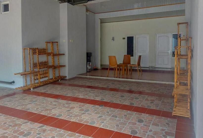 호텔 Koolkost @ Jalan Tirto Agung