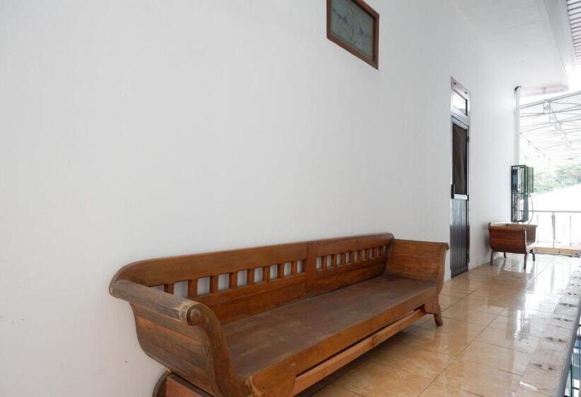 ホテル Koolkost Syariah At Jalan Juanda Solo   Minimum Stay 6 Nights