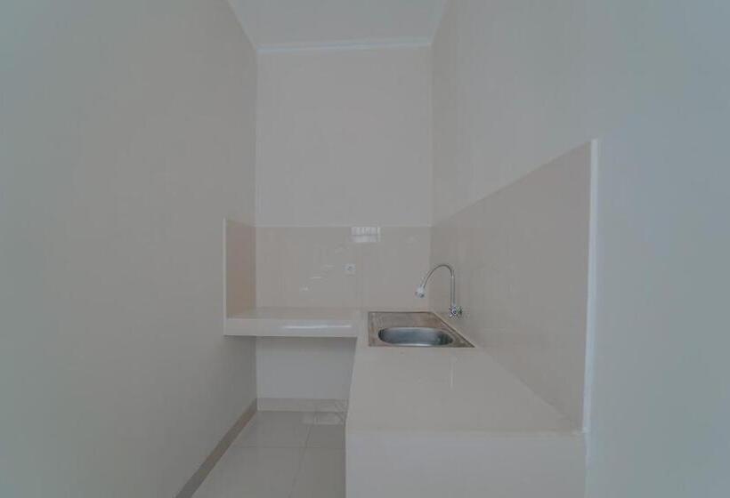 ホテル Koolkost Syariah Near Widyatama University Bandung