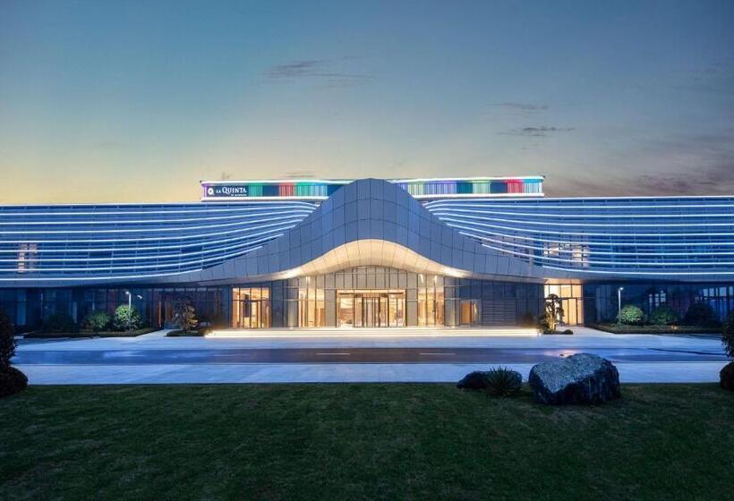 فندق La Quinta By Wyndham Weifang South