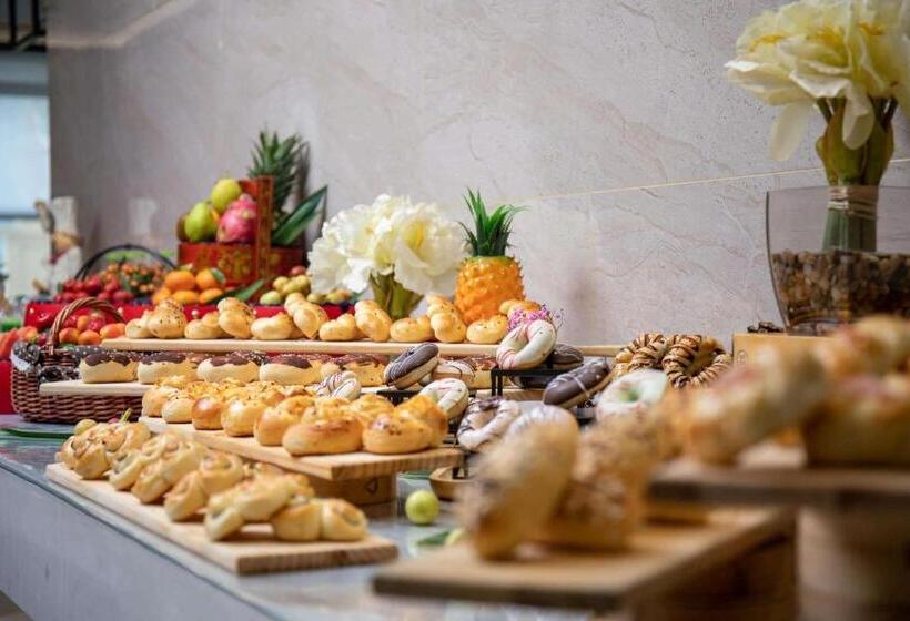 ホテル La Quinta By Wyndham Weifang South