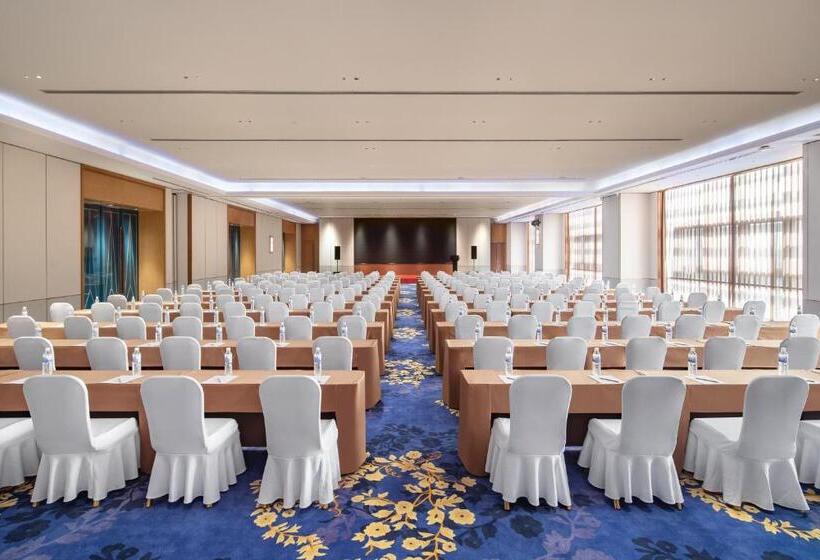 ホテル La Quinta By Wyndham Weifang South