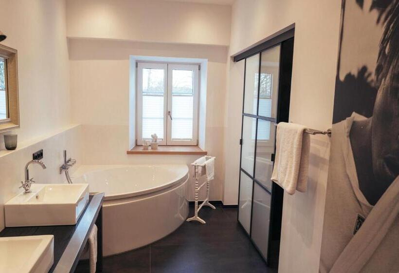 Отель Matador Lodges