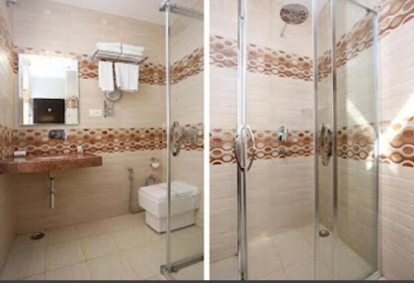 Отель Oyo 84879 Krishna