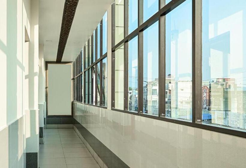 בית מלון כפרי Oyo 85707 Gv Grand