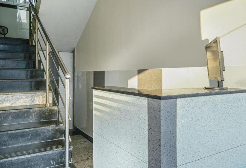 בית מלון כפרי Oyo 85707 Gv Grand