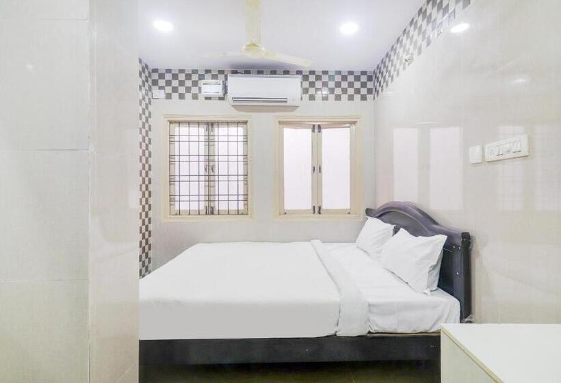 Super Hotel O Aroma Classic Near Nampally Railway Station