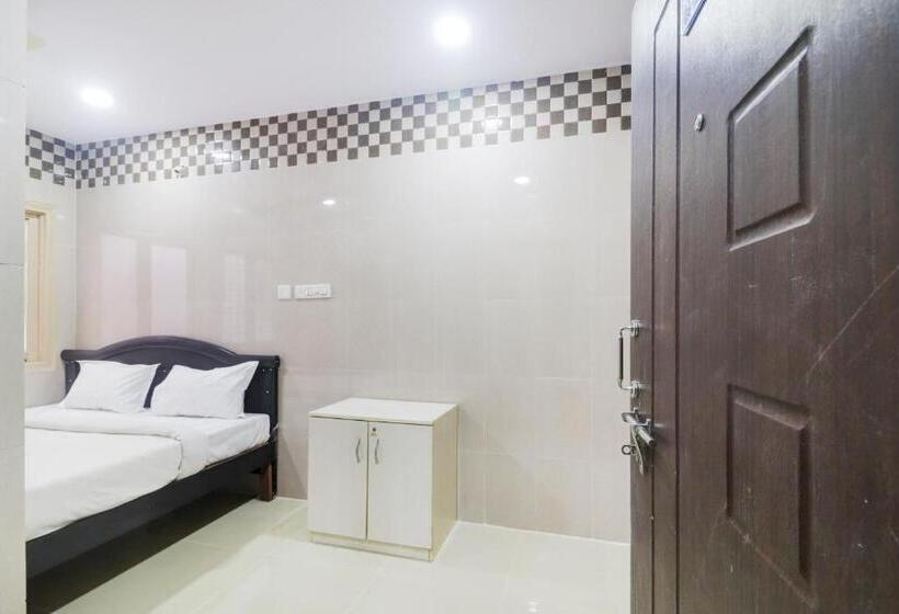 Super Hotel O Aroma Classic Near Nampally Railway Station