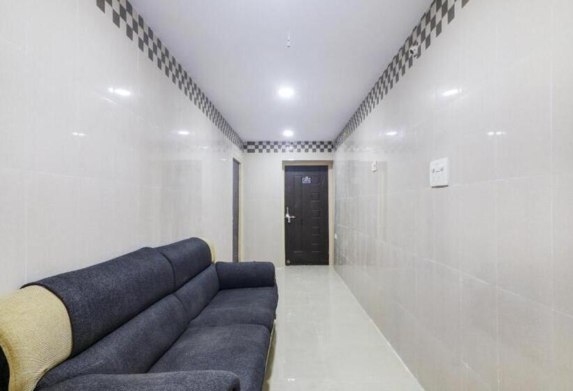 Super Hotel O Aroma Classic Near Nampally Railway Station