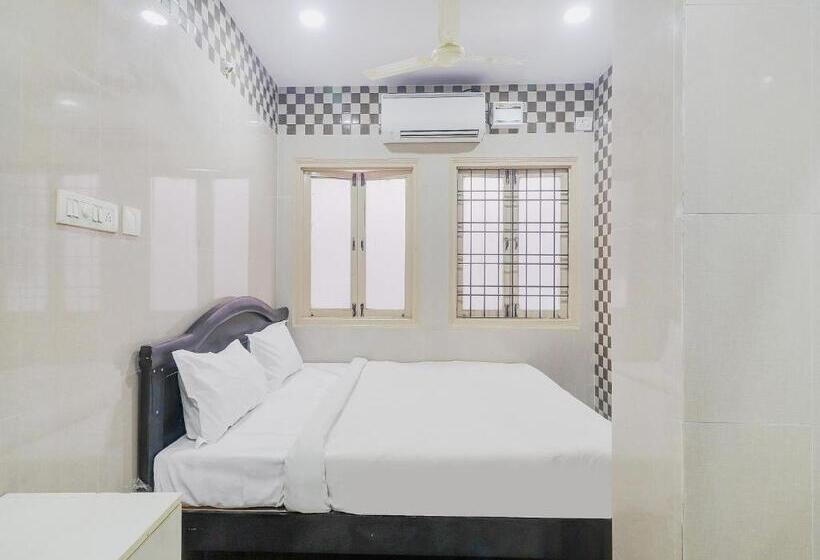 Super Hotel O Aroma Classic Near Nampally Railway Station