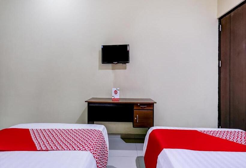 ホテル Oyo 90927 Homestay Tentrem 2