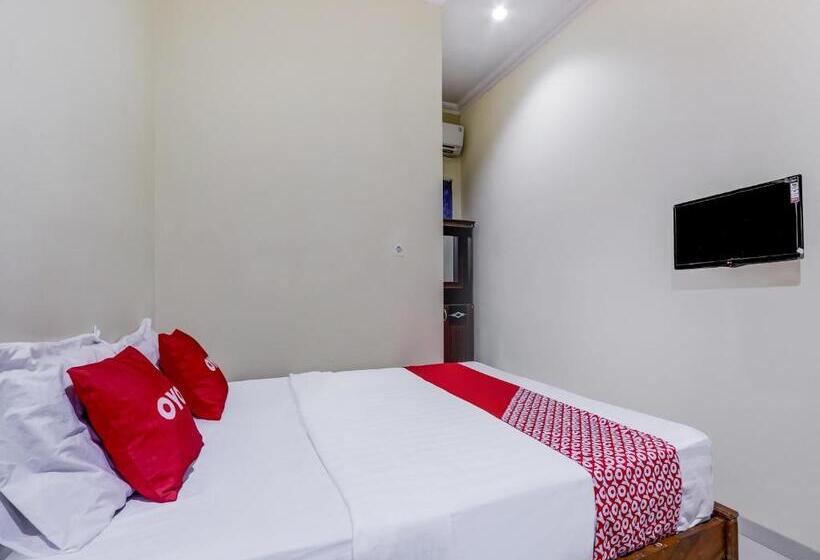 ホテル Oyo 90927 Homestay Tentrem 2