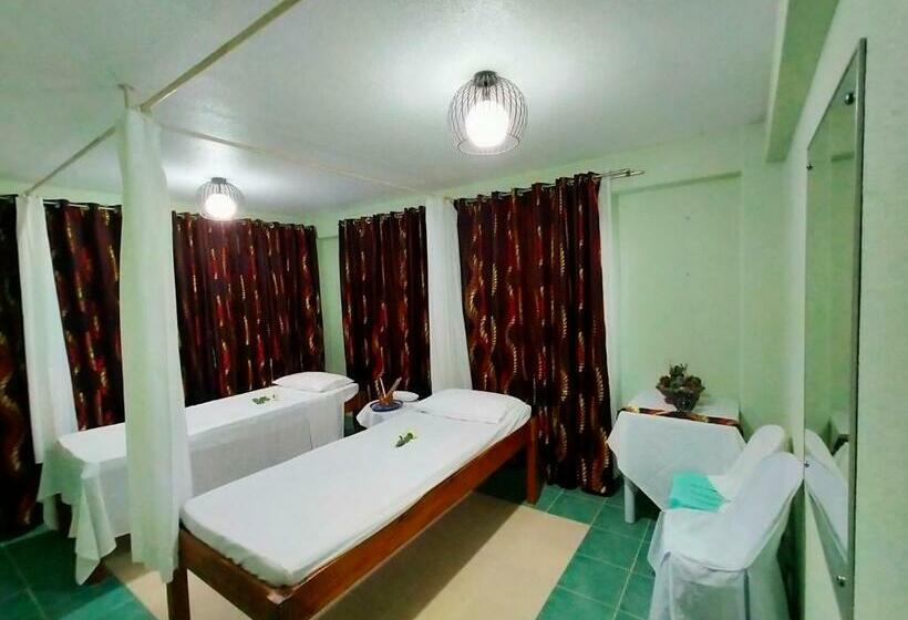 בית מלון כפרי Palm Grove Hot Springs And Mountain Resort