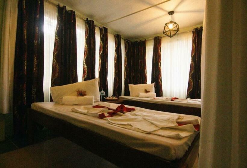 Отель Palm Grove Hot Springs And Mountain Resort