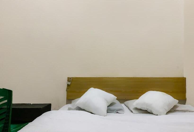 فندق Reddoorz Near Rs Labuang Baji Makassar