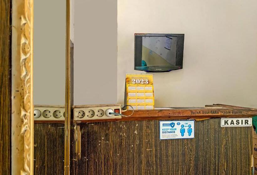 فندق Reddoorz Near Rs Labuang Baji Makassar